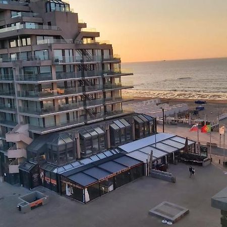 Appartement Met Zeezicht Op Het Van Bunnenplein Knokke-Heist Eksteriør bilde