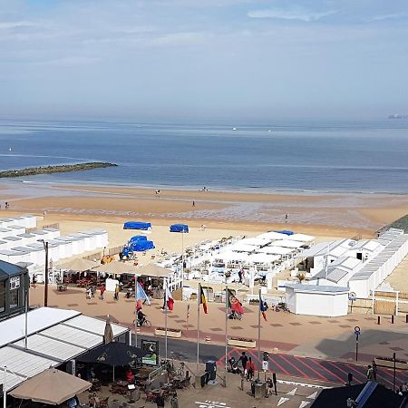Appartement Met Zeezicht Op Het Van Bunnenplein Knokke-Heist Eksteriør bilde