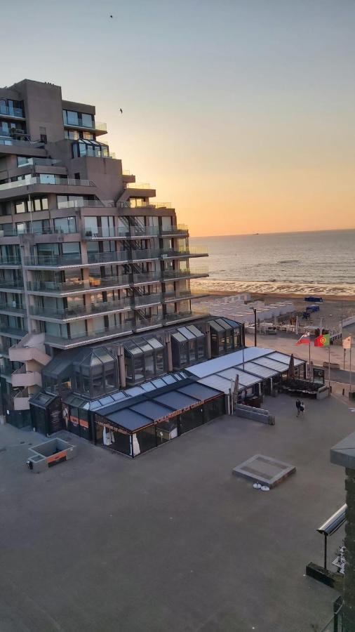 Appartement Met Zeezicht Op Het Van Bunnenplein Knokke-Heist Eksteriør bilde