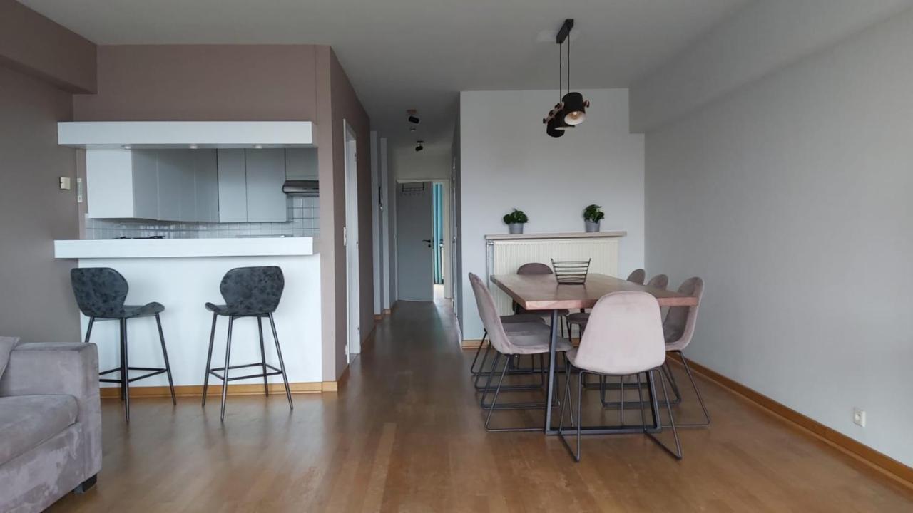 Appartement Met Zeezicht Op Het Van Bunnenplein Knokke-Heist Eksteriør bilde